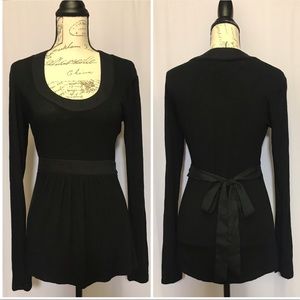 Banana Republic Women’s Black Pullover Top Size M